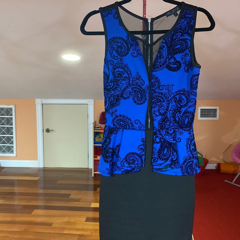 Size M, Color Blue and Black,Brand Snap